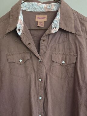 Wrangler Brown Button-Front Western Shirt with Floral Collar
